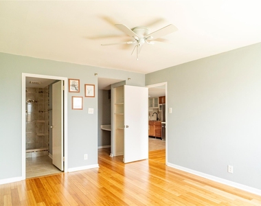 7510 Hornwood Drive - Photo Thumbnail 10