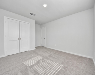 5806 Quest Valley Drive - Photo Thumbnail 8