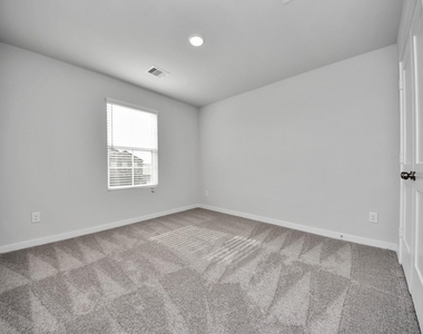 5806 Quest Valley Drive - Photo Thumbnail 7
