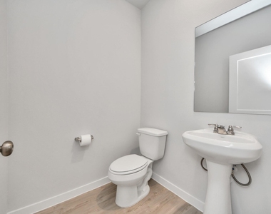 5806 Quest Valley Drive - Photo Thumbnail 11