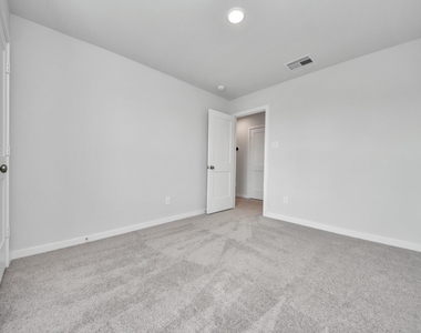 5806 Quest Valley Drive - Photo Thumbnail 6