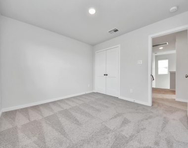 5806 Quest Valley Drive - Photo Thumbnail 10