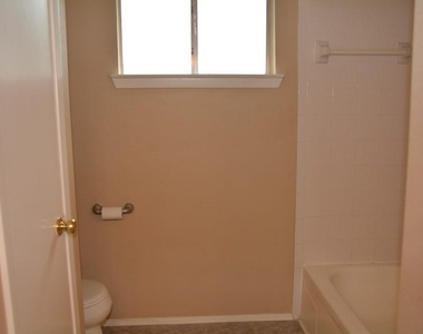 3703 Embarcadero Drive - Photo Thumbnail 20