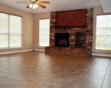 3703 Embarcadero Drive - Photo Thumbnail 5