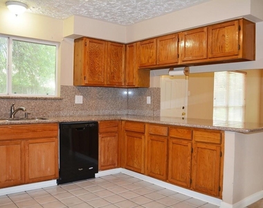 3703 Embarcadero Drive - Photo Thumbnail 10