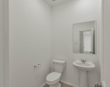3015 Wedgewood Cove Way - Photo Thumbnail 14