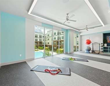18210 Park Row - Photo Thumbnail 5