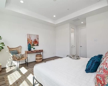 3609 Dennis Street - Photo Thumbnail 18