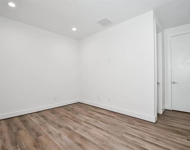 3609 Dennis Street - Photo Thumbnail 25