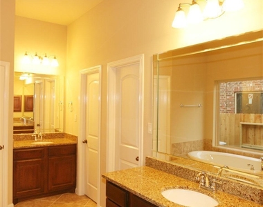 6003 Emmit Creek Lane - Photo Thumbnail 2
