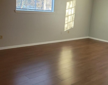 5703 Green Timbers Drive - Photo Thumbnail 13