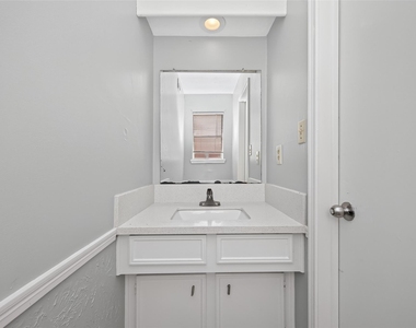 5703 Green Timbers Drive - Photo Thumbnail 18