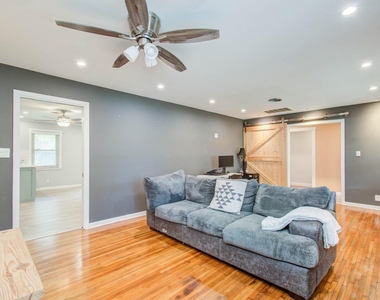 9002 Railton Street - Photo Thumbnail 15