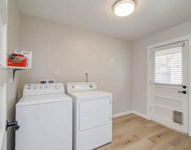 9002 Railton Street - Photo Thumbnail 12