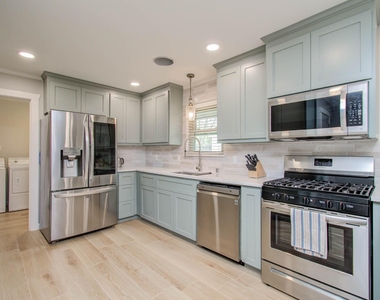 9002 Railton Street - Photo Thumbnail 8