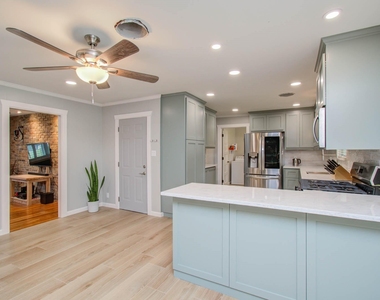 9002 Railton Street - Photo Thumbnail 7