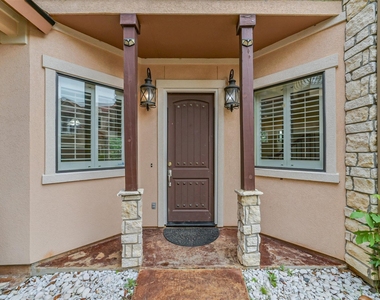 11025 Robin Hood Court - Photo Thumbnail 3