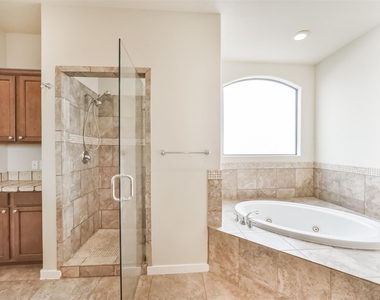 11025 Robin Hood Court - Photo Thumbnail 31
