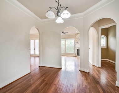 11025 Robin Hood Court - Photo Thumbnail 14
