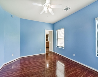11025 Robin Hood Court - Photo Thumbnail 35