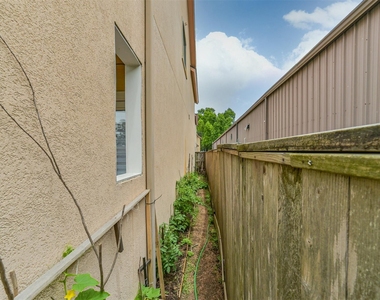 11025 Robin Hood Court - Photo Thumbnail 19