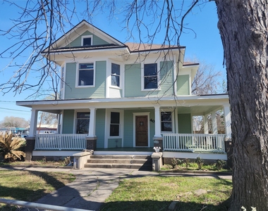 403 Farquhar Street - Photo Thumbnail 2