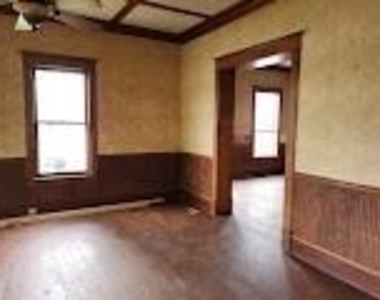 403 Farquhar Street - Photo Thumbnail 11