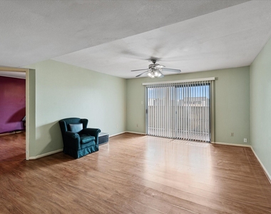 8517 Hearth Drive - Photo Thumbnail 6