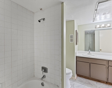 8517 Hearth Drive - Photo Thumbnail 14