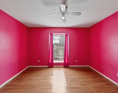 8517 Hearth Drive - Photo Thumbnail 13