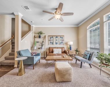 305 Holleman Drive E - Photo Thumbnail 9