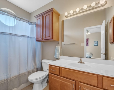 305 Holleman Drive E - Photo Thumbnail 15