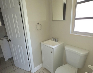 4415 Coleridge Avenue - Photo Thumbnail 12