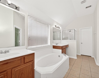 13006 Rose Landing Drive - Photo Thumbnail 37