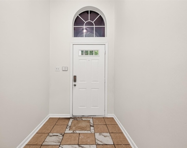 13006 Rose Landing Drive - Photo Thumbnail 2