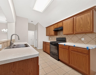 13006 Rose Landing Drive - Photo Thumbnail 11