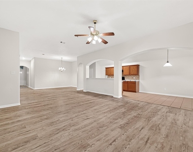 13006 Rose Landing Drive - Photo Thumbnail 3