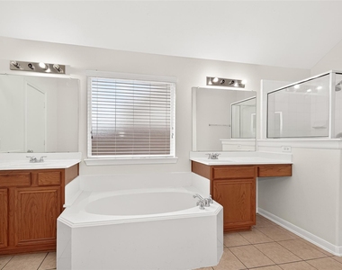 13006 Rose Landing Drive - Photo Thumbnail 35