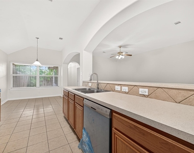 13006 Rose Landing Drive - Photo Thumbnail 12