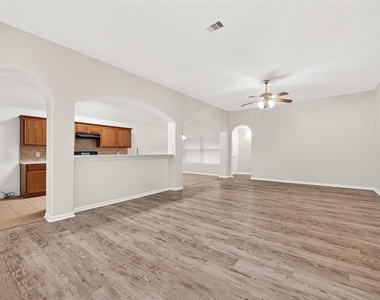 13006 Rose Landing Drive - Photo Thumbnail 5