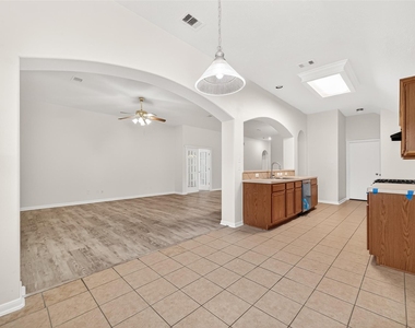 13006 Rose Landing Drive - Photo Thumbnail 21
