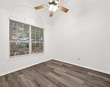 13006 Rose Landing Drive - Photo Thumbnail 30