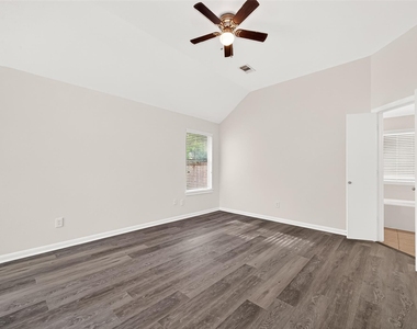 13006 Rose Landing Drive - Photo Thumbnail 31