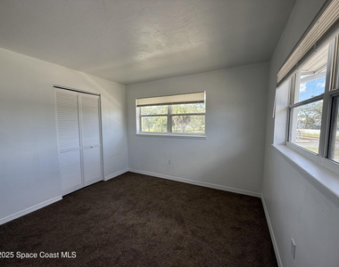 1432 Parkway Drive - Photo Thumbnail 10