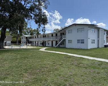 1432 Parkway Drive - Photo Thumbnail 21
