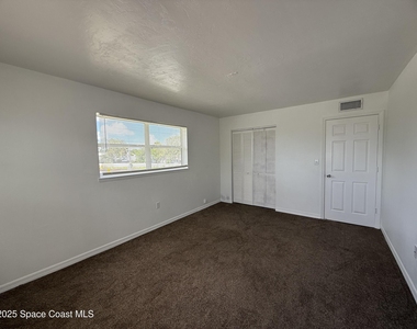1432 Parkway Drive - Photo Thumbnail 19