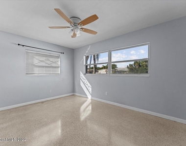 215 Marion Street - Photo Thumbnail 15