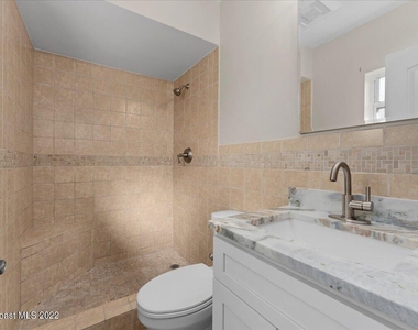 215 Marion Street - Photo Thumbnail 13