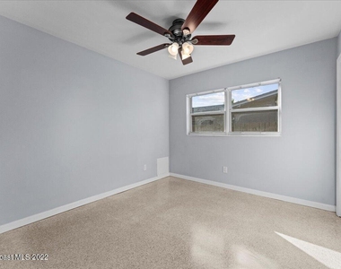 215 Marion Street - Photo Thumbnail 14
