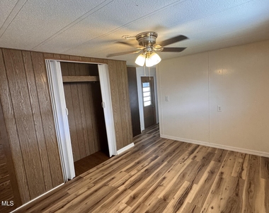 2522 Amberly Road Ne - Photo Thumbnail 6